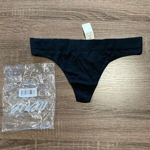 NWT - Aerie Ribbed Seamless Thong Panties - Black - XL
